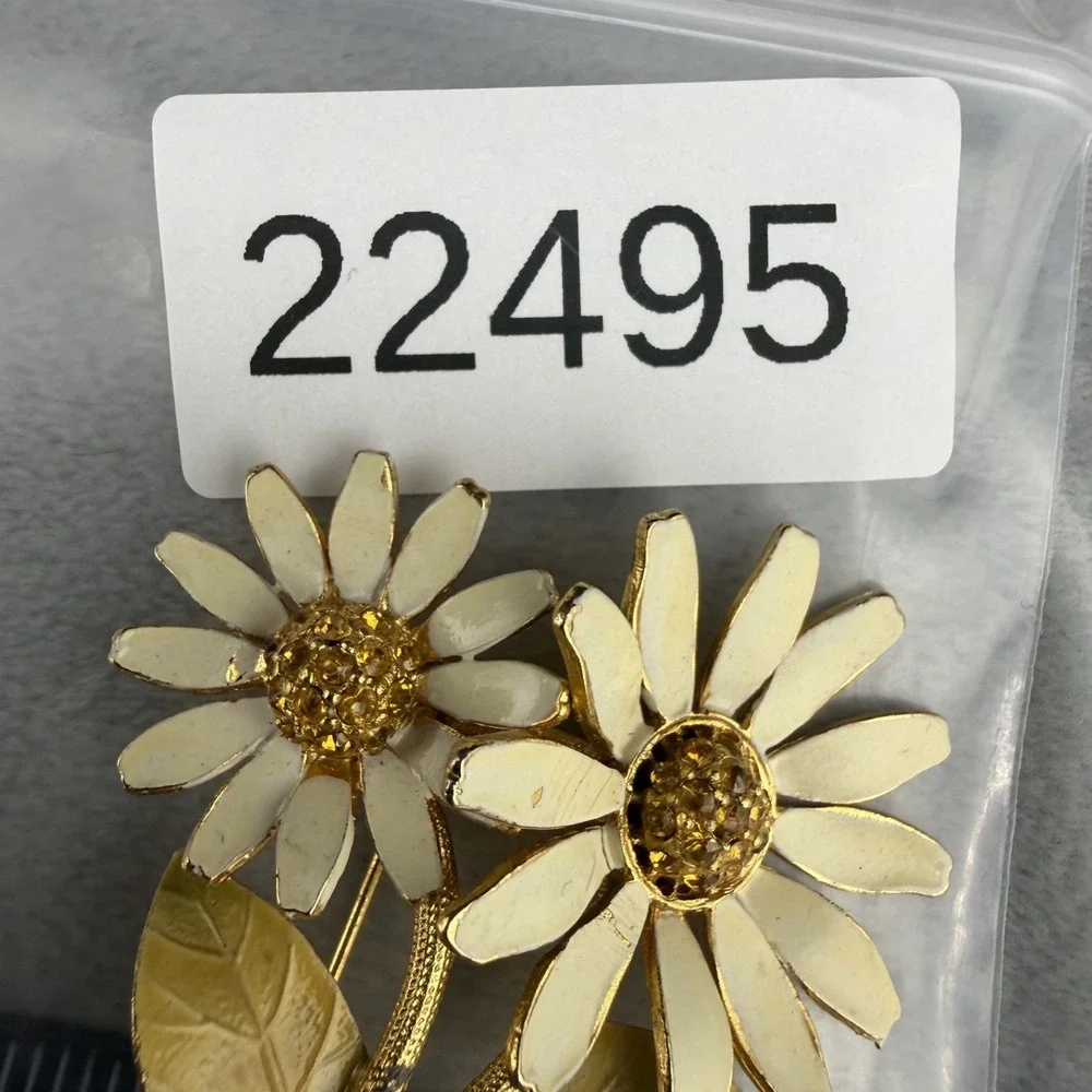 Vintage BSK Brooch Gold Tone‎ Enamel Flower Spring